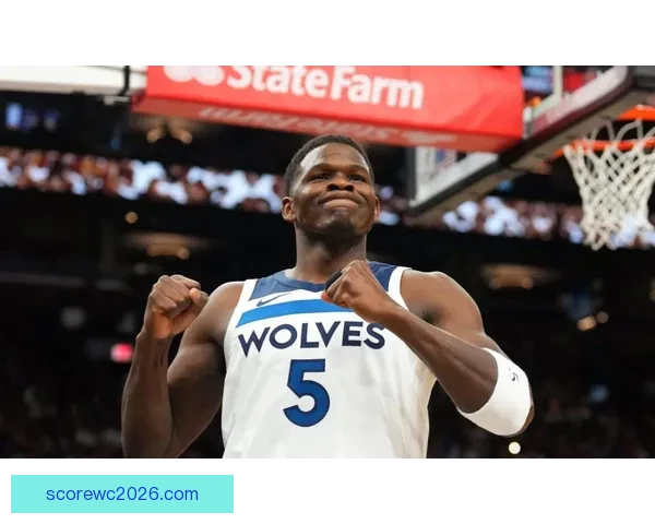 受右膝炎症影响森林狼主帅透露爱德华兹已重返训练复出时间未定